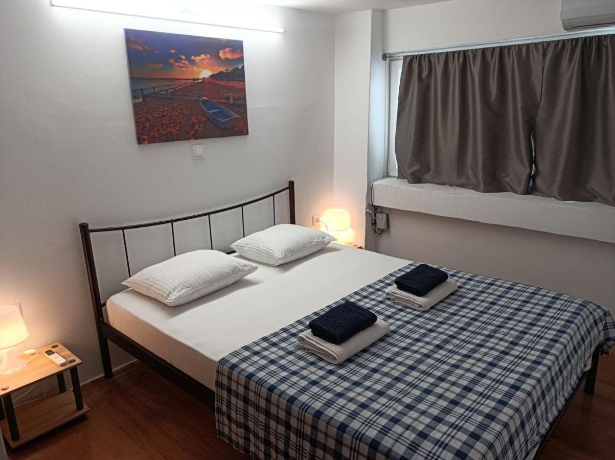 Apartment Dipla Athènes Extérieur photo