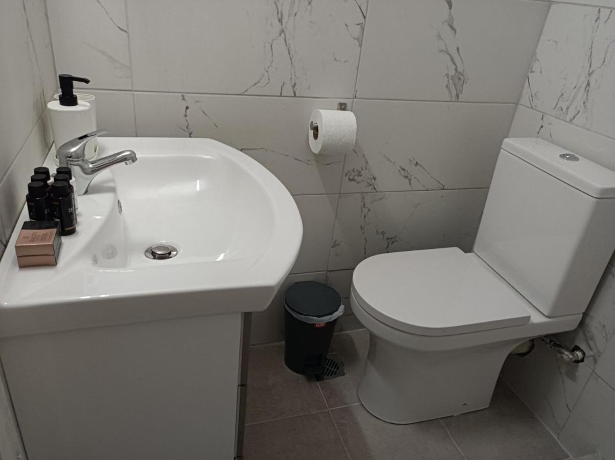 Apartment Dipla Athènes Extérieur photo
