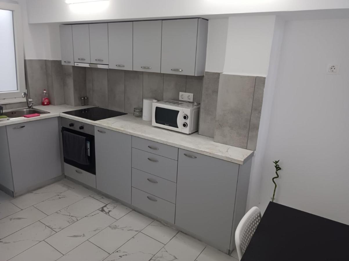 Apartment Dipla Athènes Extérieur photo